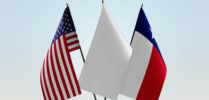 US and Texas flags